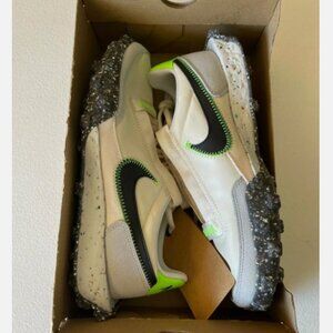 Nike Women's Waffle Racer Crater Size 7.5 Pale Ivory Green Black
